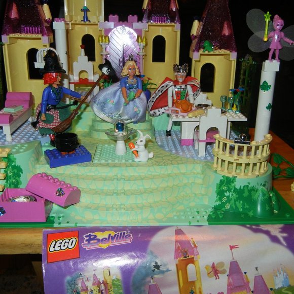King Queen Witch Fairy LEGO 5808 Beville Castle Missing a few small items - Picture 3 of 16